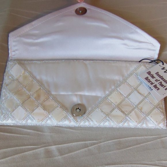 NWT Mod by Design Mother of Pearl Clutch - Picture 7 of 12